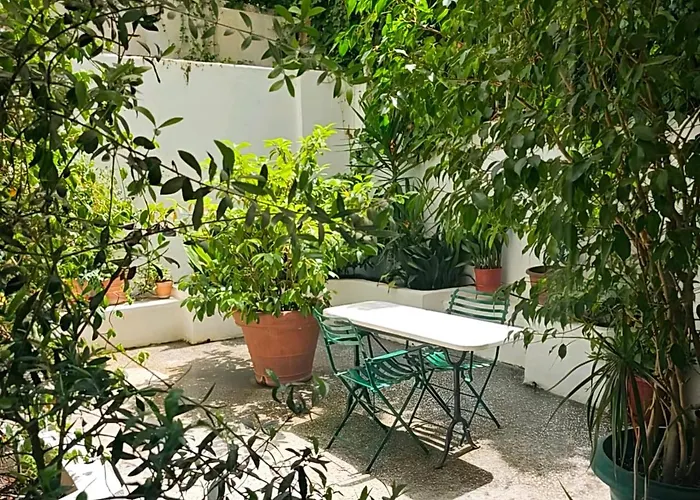Diocharous Garden Apartment